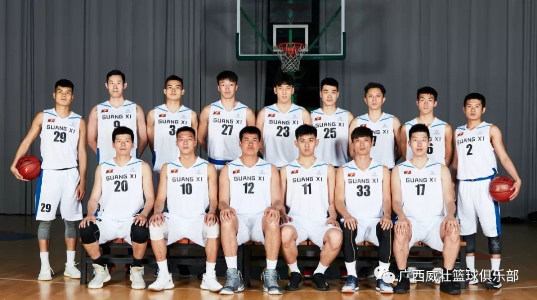 如何通过篮球表演赛制定有效的训练计划_0